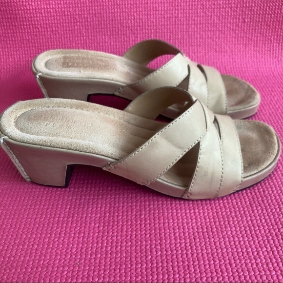 Liz Claiborne Flex  sandals Tan Women's  7m - Picture 1 of 8